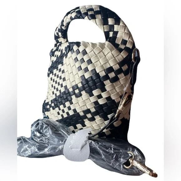 Altar’d State Woven Checkered Crossbody Bag - Picture 3 of 7